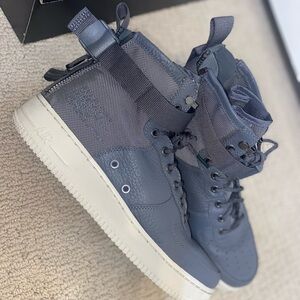 Nike Men's Dark Gray High-Top Sneakers